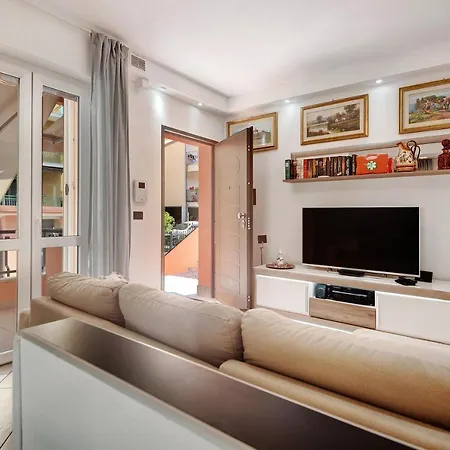 Sestri Lounge * Σέστρι Λεβάντε